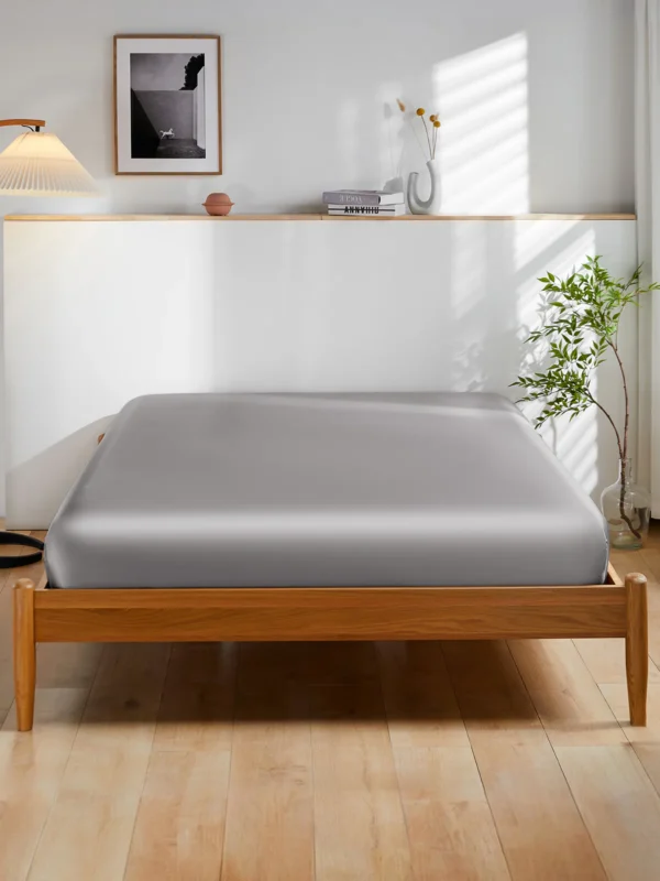 25 Momme Silk Fitted Sheet - Image 9